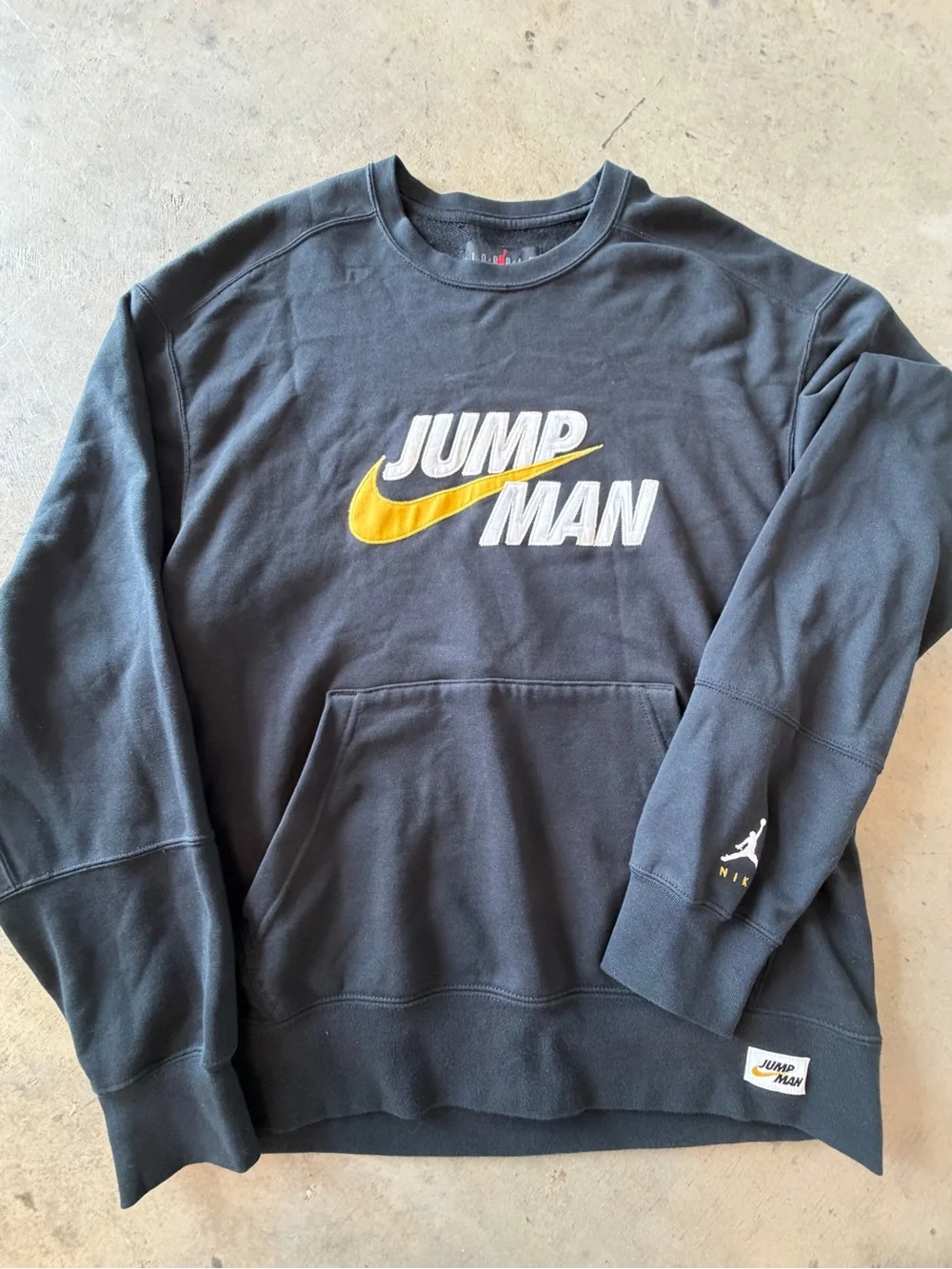 Nike Jordan Jumpman Crewneck sweatshirt black gold embroidered logo pullover men